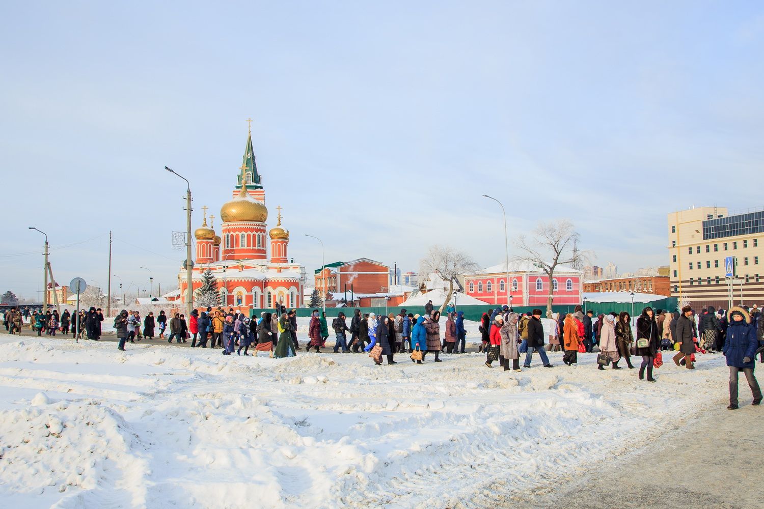 В Барнаульском городском благочинии прошёл крестный ход в праздник Крещения Господня, который возглавил Митрополит Барнаульский и  Алтайский Сергий