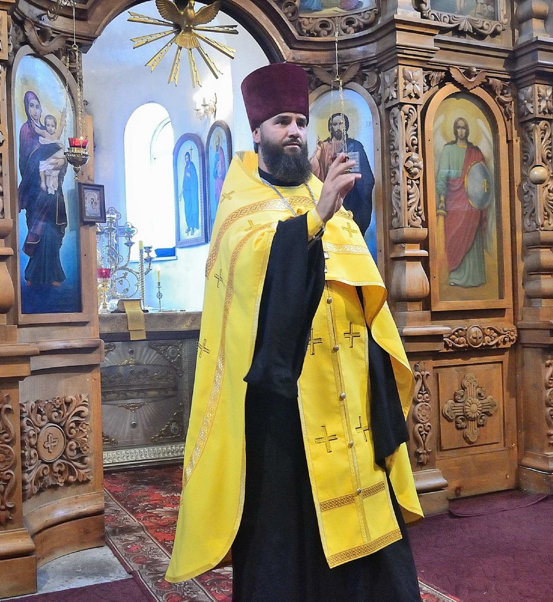 Накануне гражданского Нового года в нашем храме было совершено молебное пение на новолетие