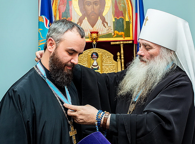 Священнослужителям вручены удостоверения Императорского Палестинского Общества