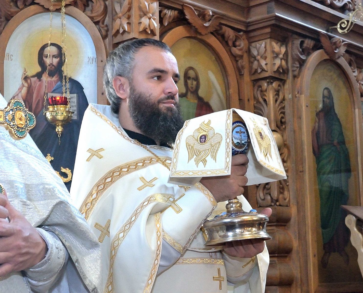 Преображение Господне молитвенно отметили в Александро-Невском Соборе
