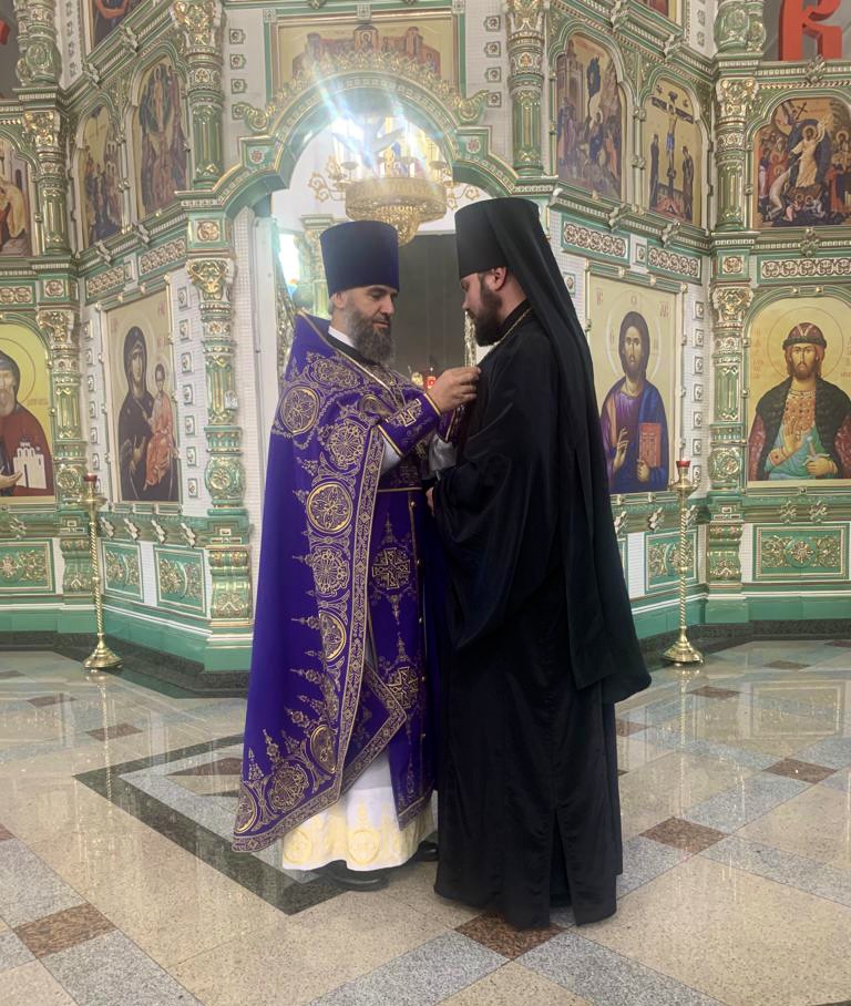 Клирику Александро-Невского Собора вручили медаль Святого праведного Филарета Милостиваго II степени