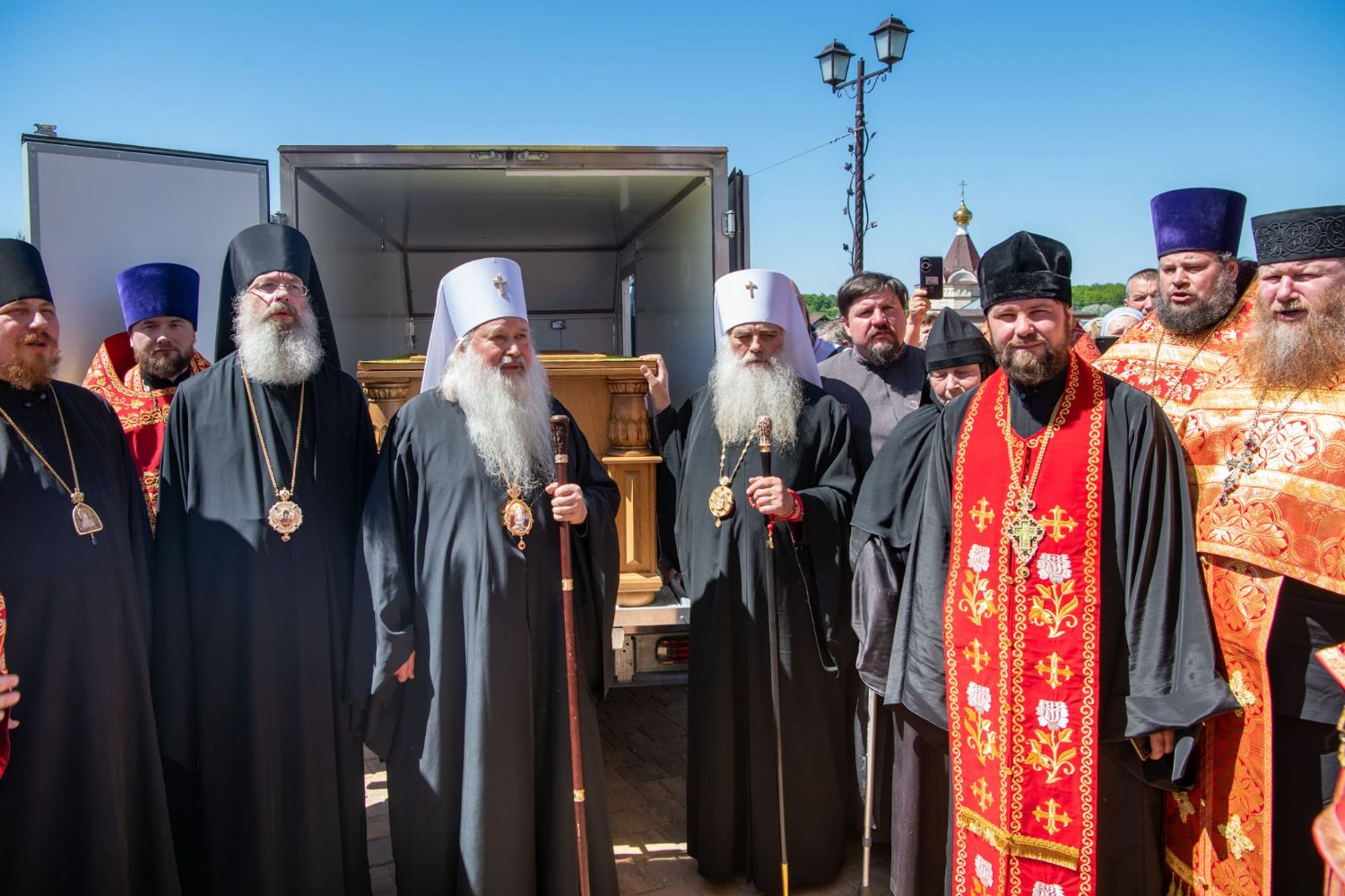 Мощи преподобного Макария передали из Орла на Алтай
