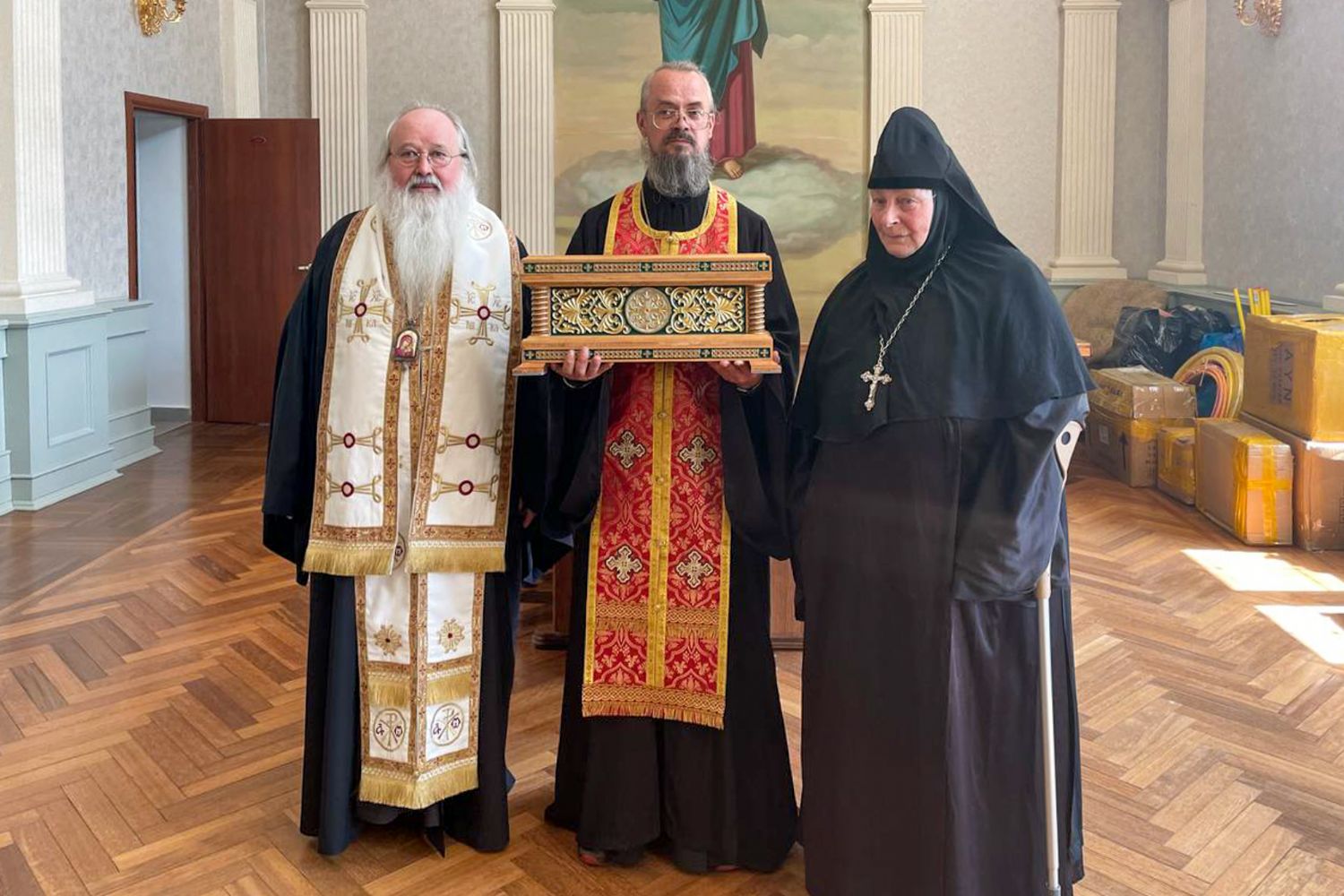 Десница преподобного Макария Алтайского передана в Троицкий Оптин монастырь Болхова