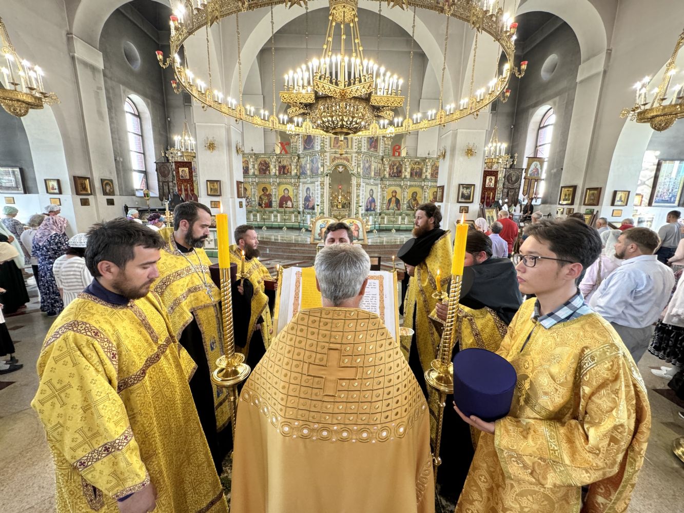 День памяти славных и всехвальных первоверховных апостолов Петра и Павла