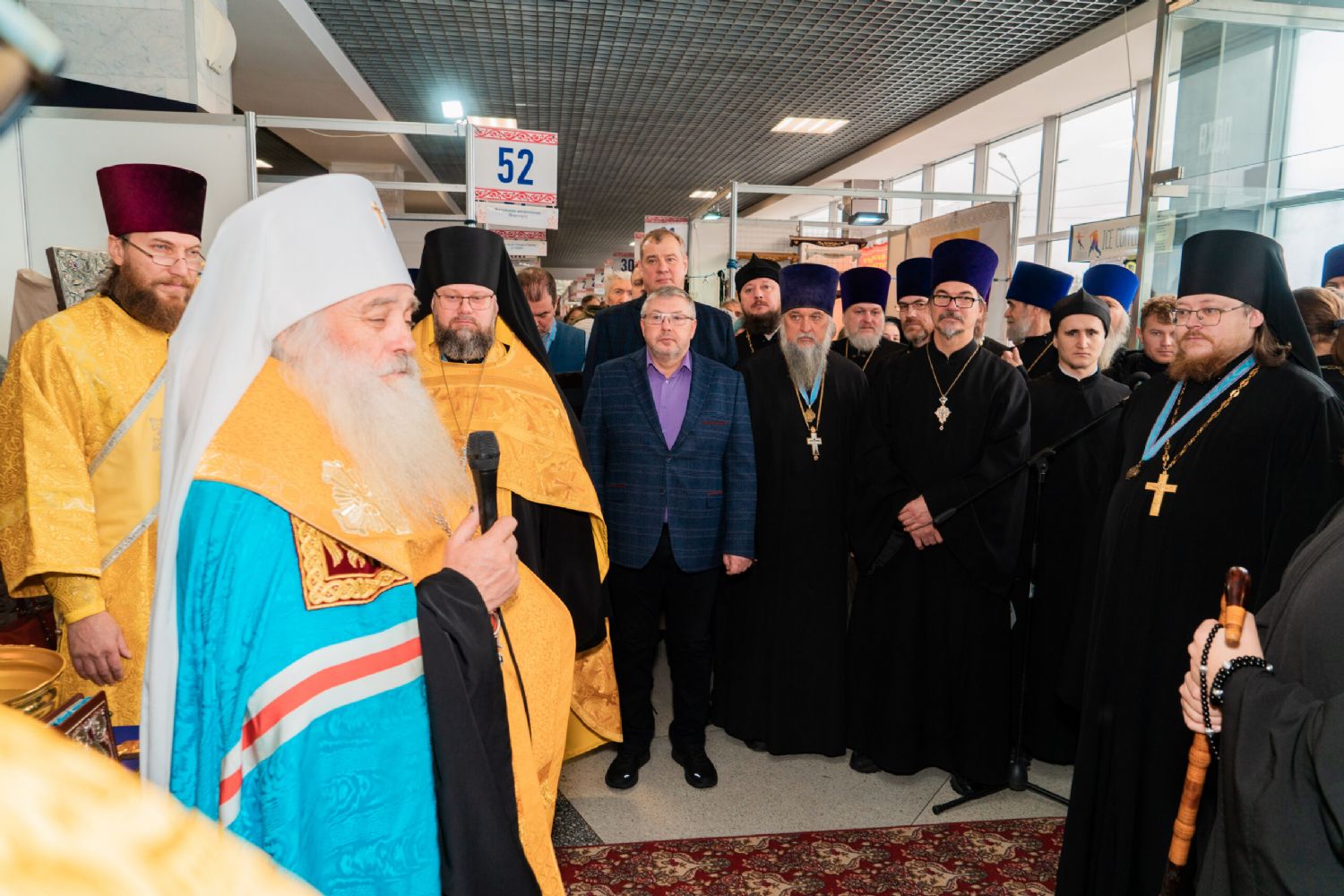 Настоятель и клирики Александро-Невского Собора приняли участие в открытии XXIV Международной православной выставки-ярмарки «От покаяния к воскресению России»