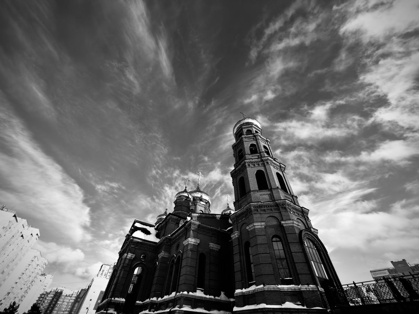 Митрополит Сергий возглавил вечернее Богослужение с Пассией в Александро-Невском Соборе г. Барнаула