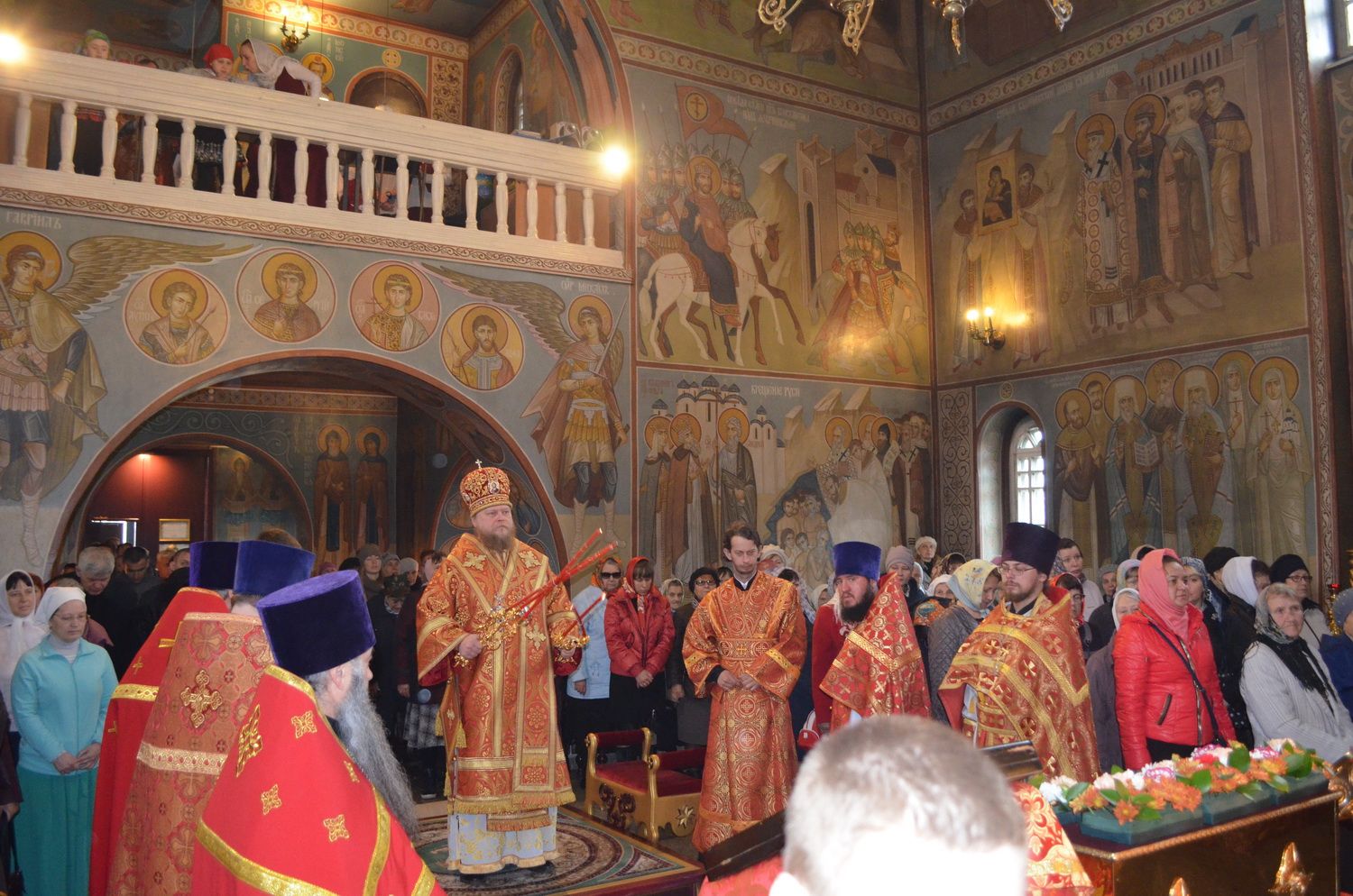 В Свято-Георгиевском храме в Новоалтайске прошел престольный праздник