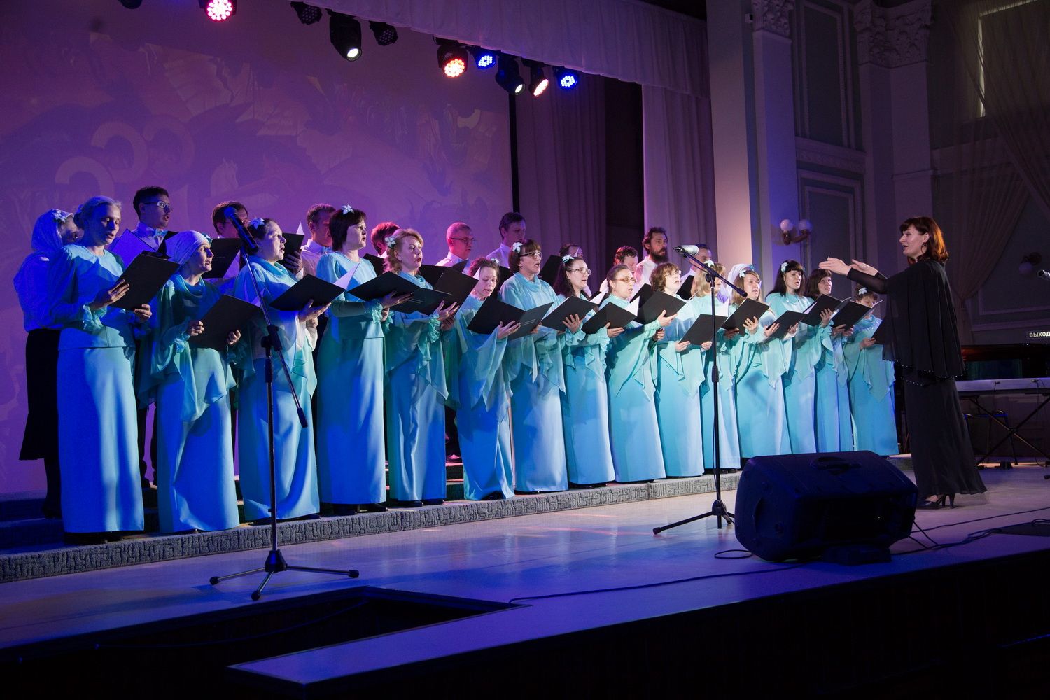 Любительский хор Регентской школы выступил на Рождественском концерте