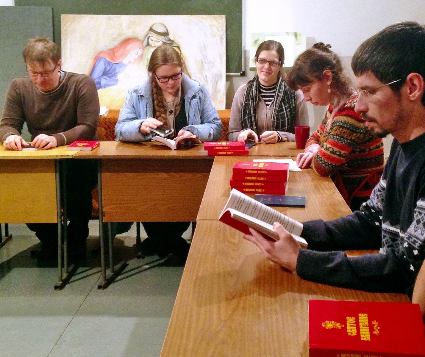 Православная молодёжь Александро-Невского Собора провела очередное занятие по изучению Евангелия