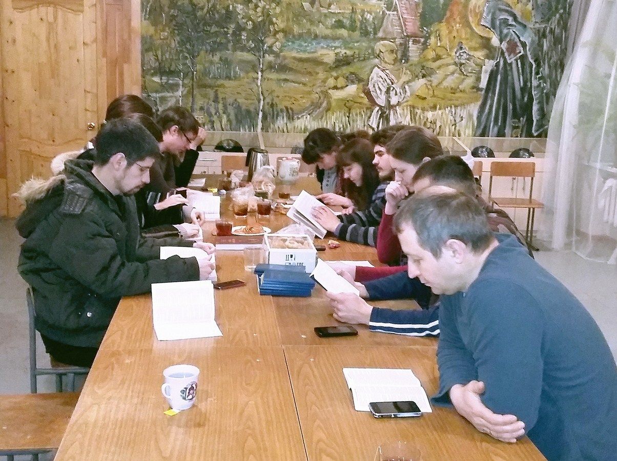 Совместные Евангельские чтения прошли в воскресной школе Александро-Невского Собора