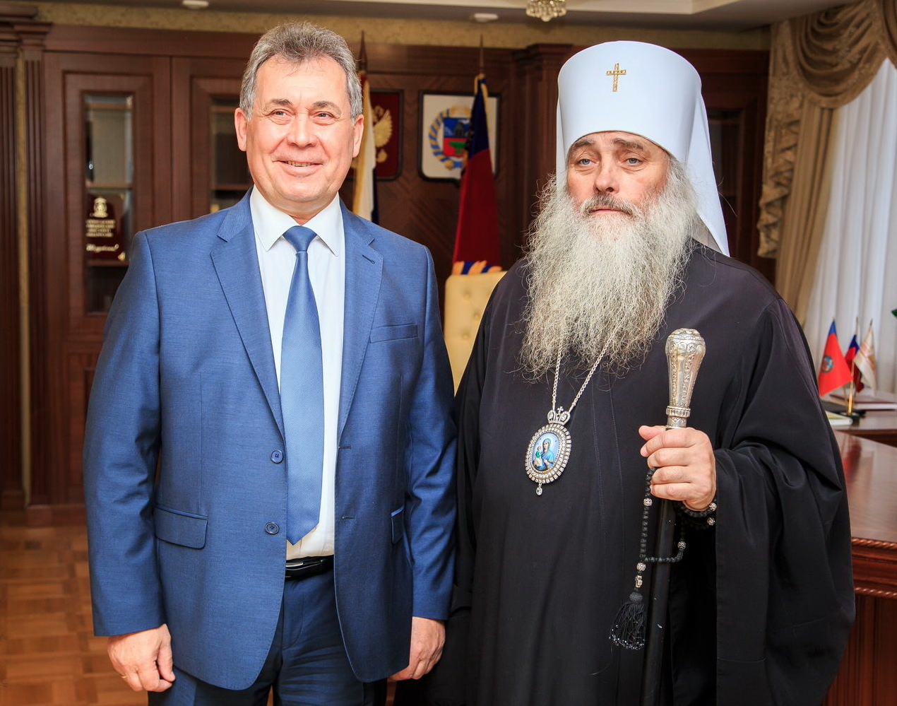 Глава Алтайской митрополии встретился с председателем АКЗС