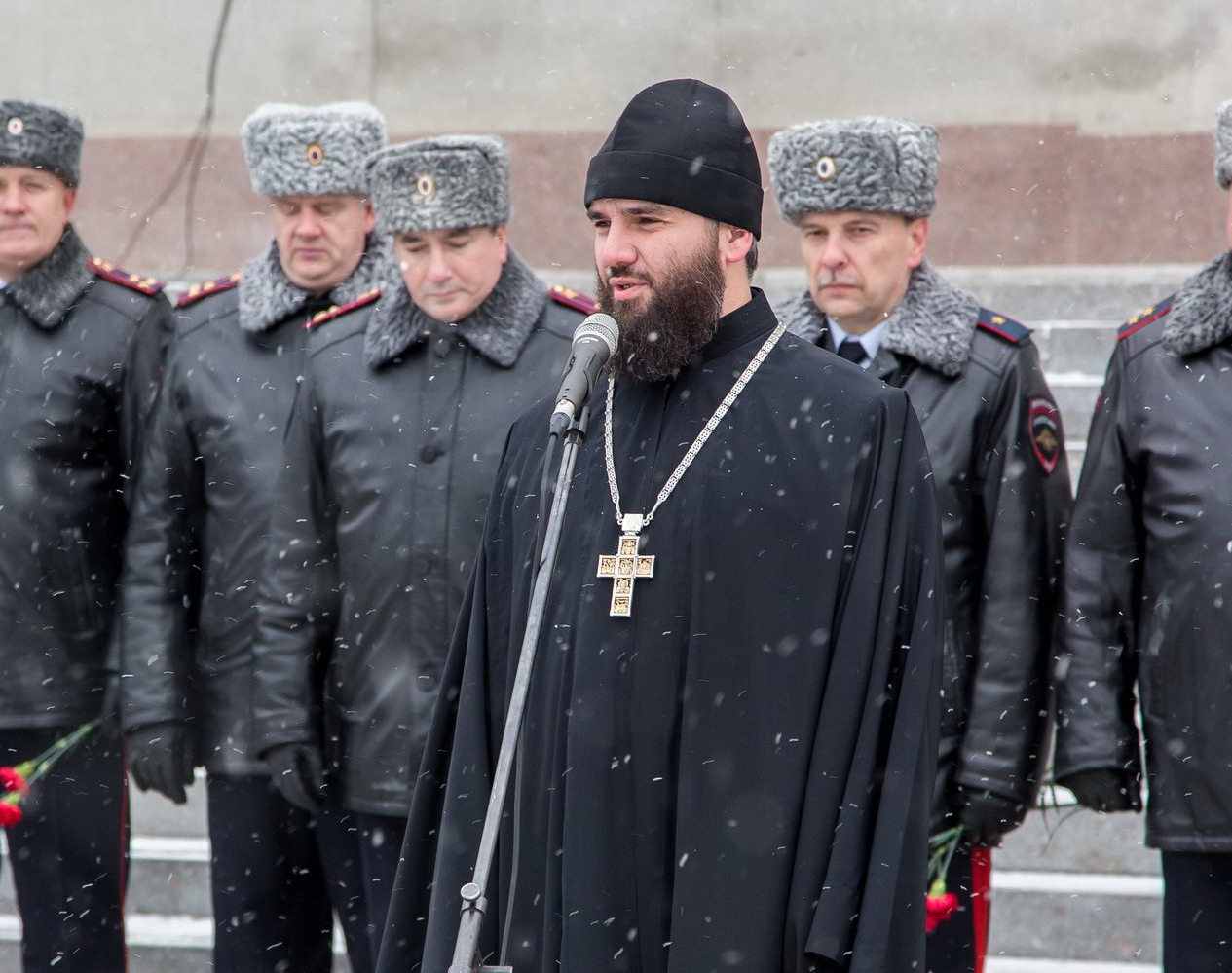 Священники Барнаульской епархии поддержали родных и близких погибших сотрудников МВД