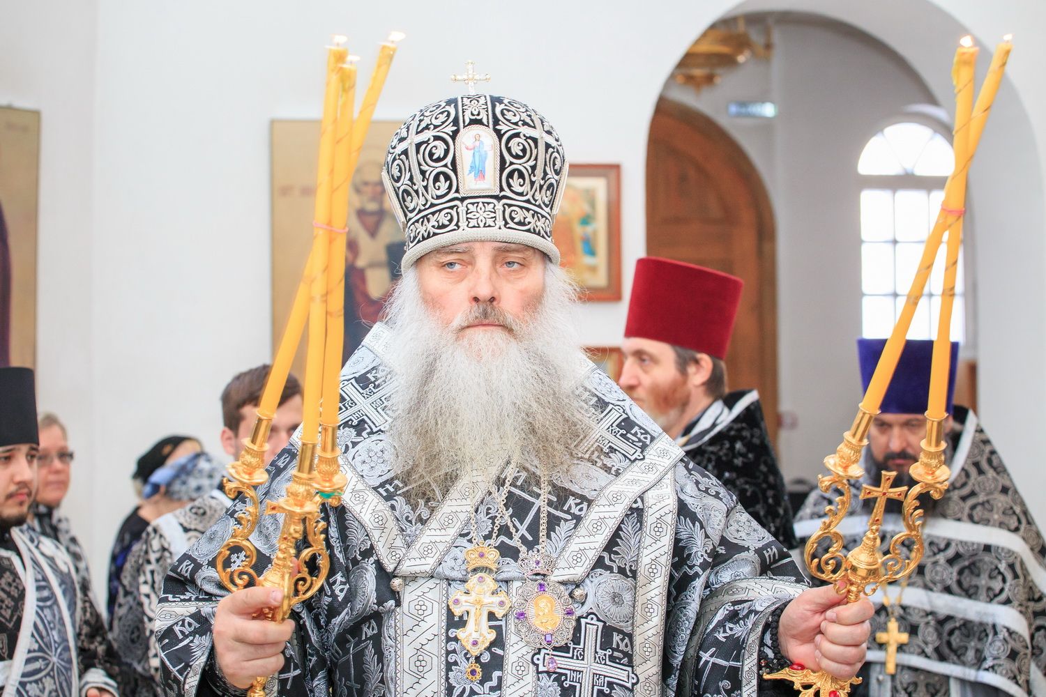 Духовенство и миряне Алтайской митрополии поздравили митрополита Сергия с годовщиной архиерейской хиротонии