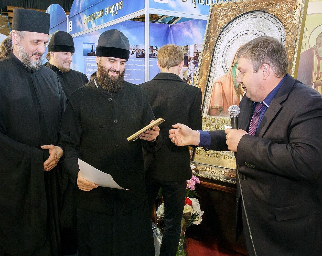 В Барнауле завершилась VII Международная православная выставка-ярмарка «От покаяния к воскресению России»
