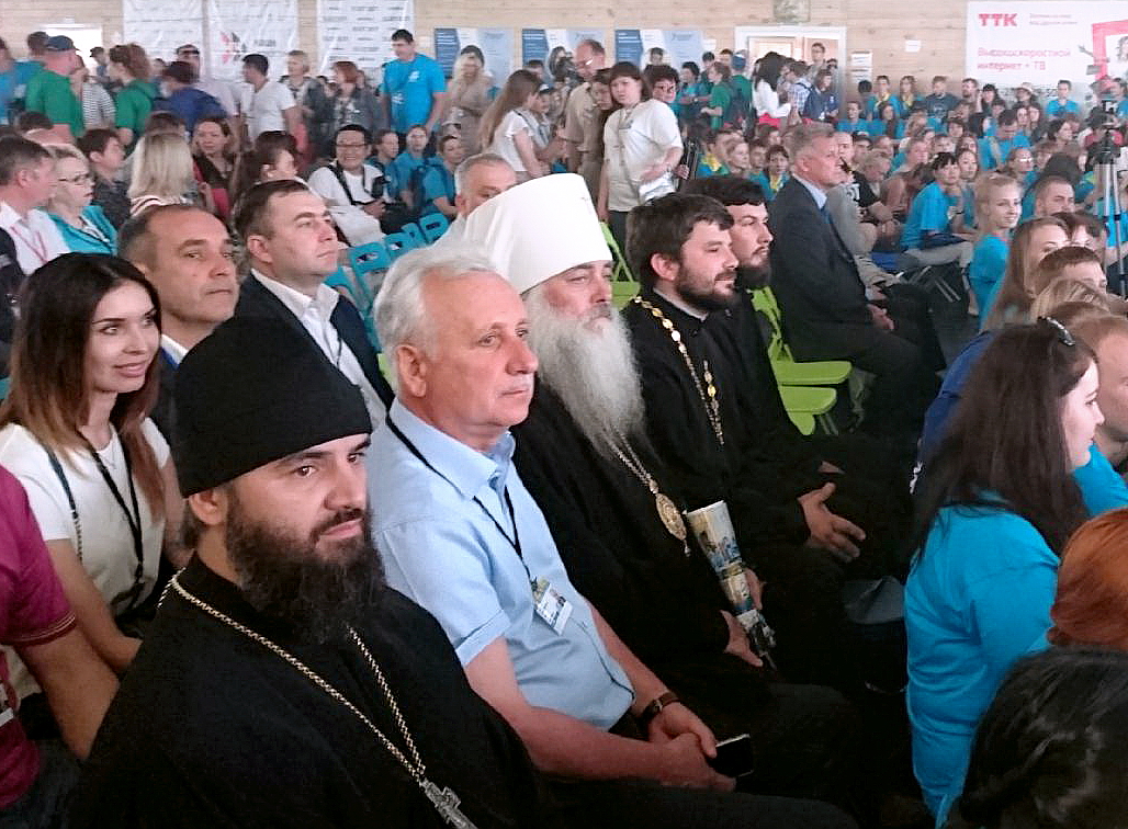 Духовенство Алтайской митрополии принимает участие в Международном форуме