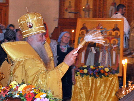 В день празднования Собора Алтайских святых митрополит Сергий возглавил всенощное бдение в Иоанно-Богословском храме Барнаула
