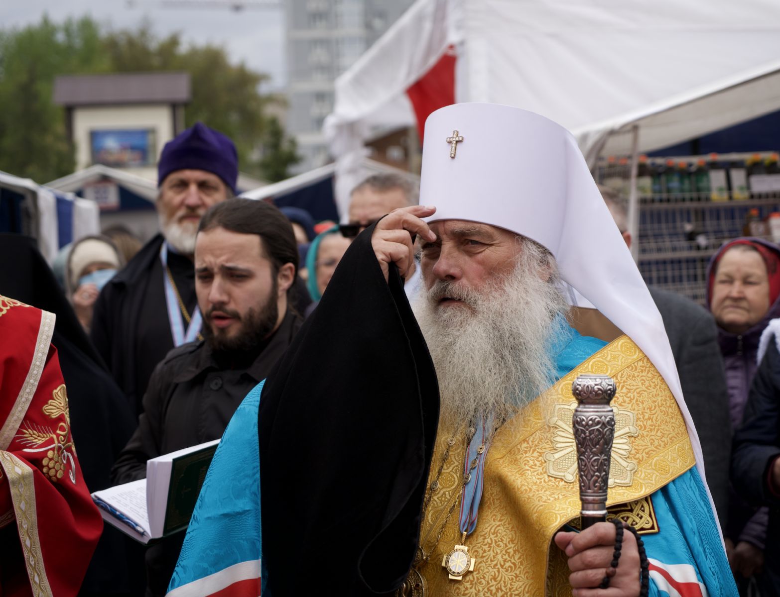 Протоиерей Андрей Басов принял участие в открытии православной выставке-ярмарке «От покаяния к воскресению России»