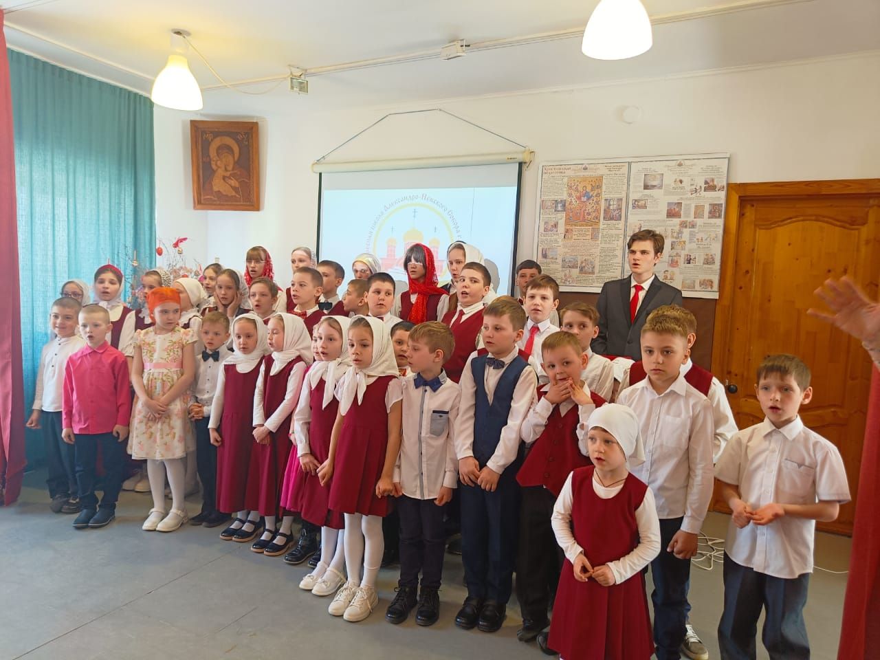Праздник Пасхи в Воскресной школе Александро-Невского Собора